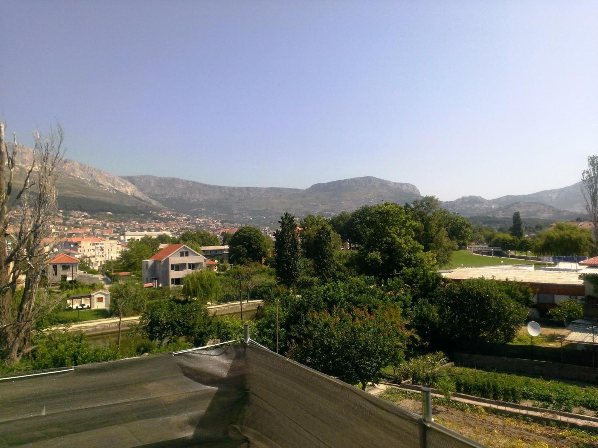 Apartments Jasminka Solin Exterior foto